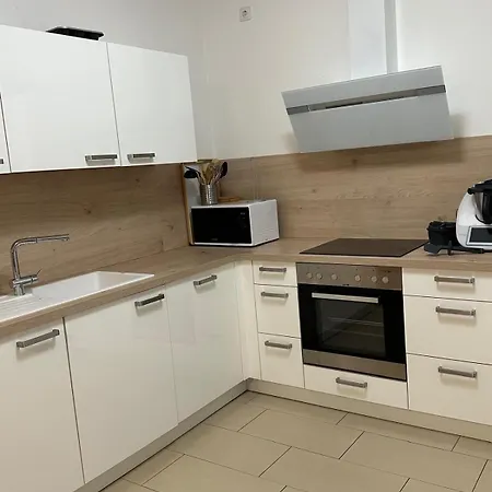 3 Apartment *